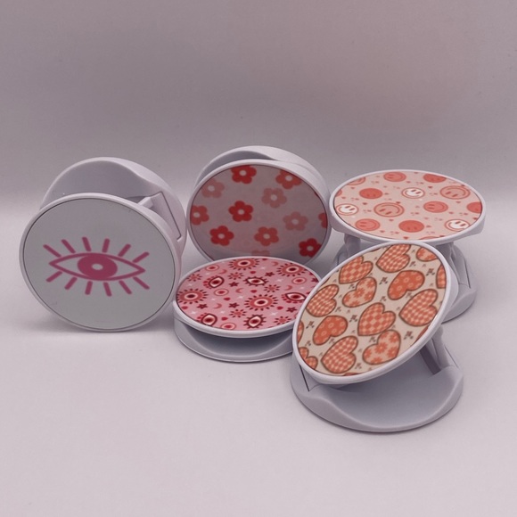HANDMADE Retro Flower POP-SOCKET - Picture 5 of 5